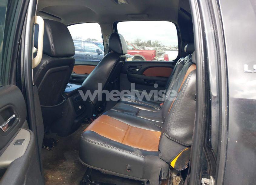 Photo 8 of 2008 Chevrolet Avalanche 1500 LS (VIN 3GNEC120X8G140569)