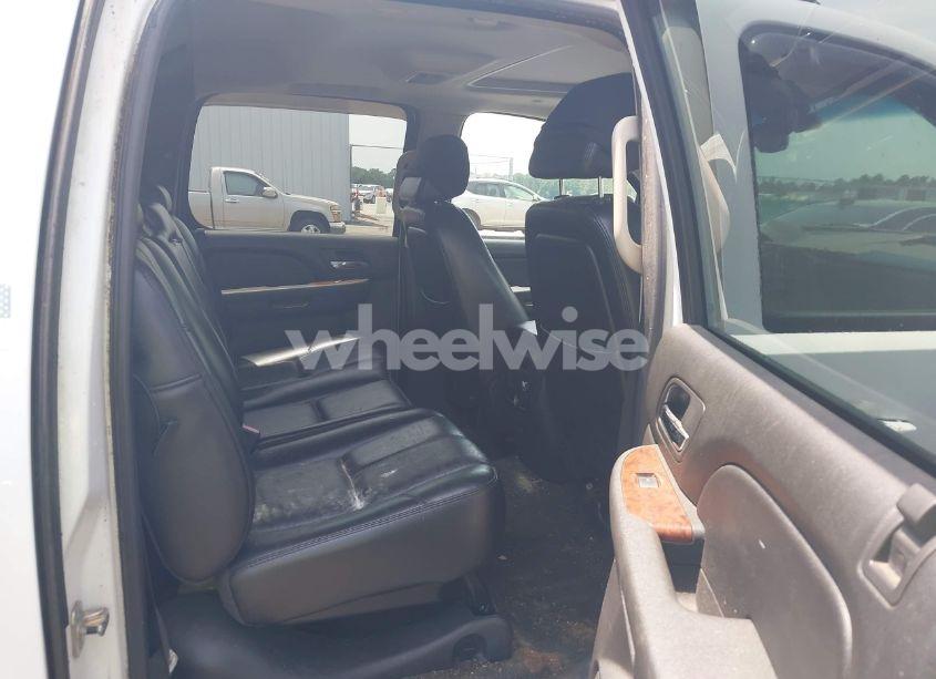 Photo 8 of 2007 Chevrolet Avalanche 1500 LTZ (VIN 3GNEC12J17G147854)