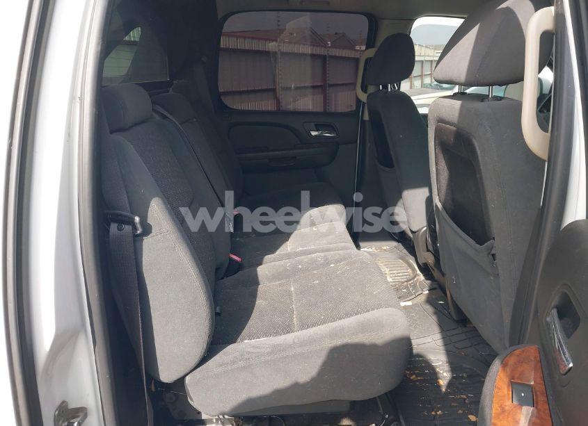 Photo 8 of 2007 Chevrolet Avalanche 1500 LT (VIN 3GNEC12J17G298600)