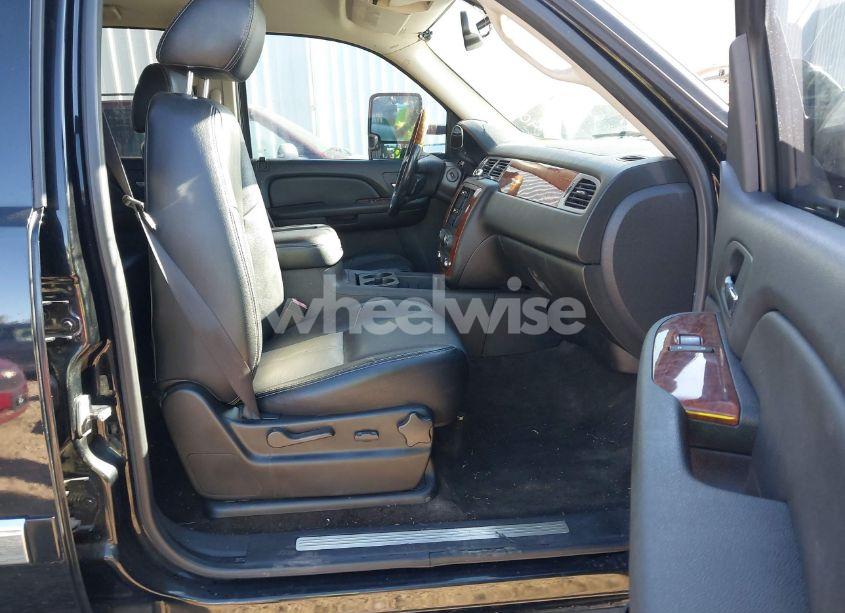 Photo 5 of 2008 Chevrolet Avalanche 1500 LT (VIN 3GNEC12J18G239810)