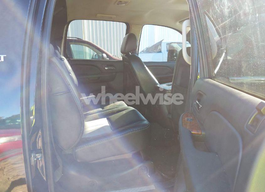 Photo 8 of 2008 Chevrolet Avalanche 1500 LT (VIN 3GNEC12J18G239810)