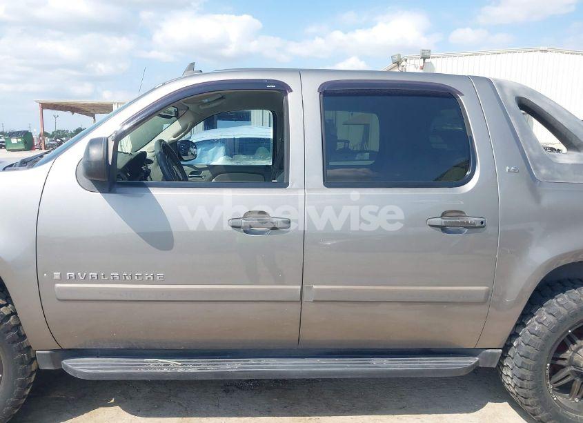 Photo 14 of 2008 Chevrolet Avalanche 1500 LS (VIN 3GNEC12J68G279820)