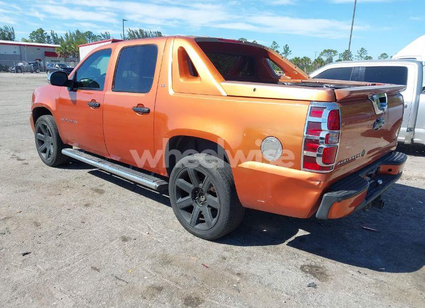 Photo 3 of 2007 Chevrolet Avalanche 1500 LS (VIN 3GNEC12J77G128676)