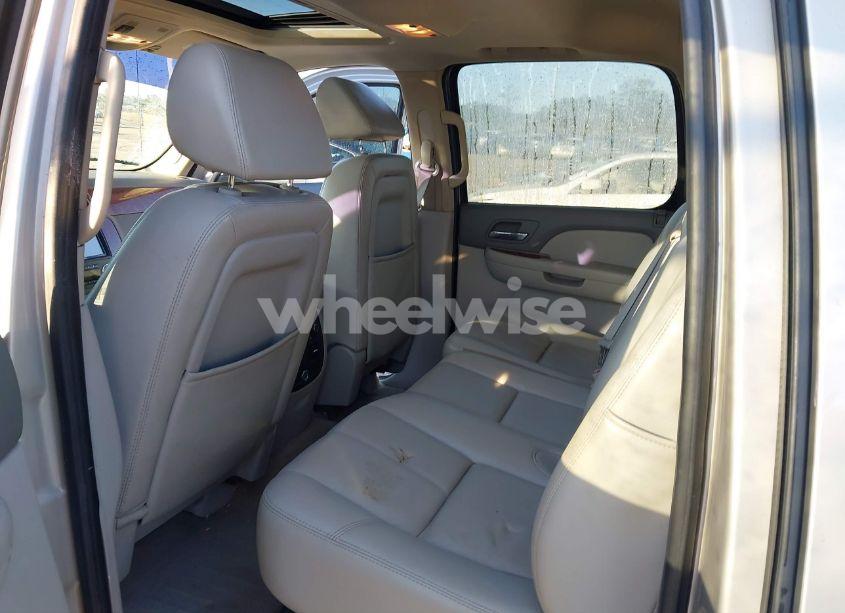 Photo 8 of 2007 Chevrolet Avalanche 1500 LT (VIN 3GNEC12J97G268311)