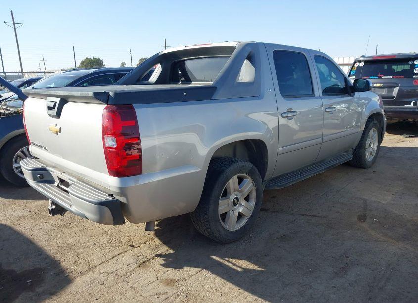 Photo 4 of 2007 Chevrolet Avalanche 1500 LT (VIN 3GNEC12JX7G288552)