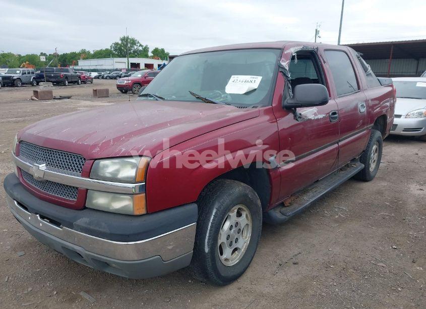 Photo 2 of 2004 Chevrolet Avalanche 1500 (VIN 3GNEC12T04G179434)