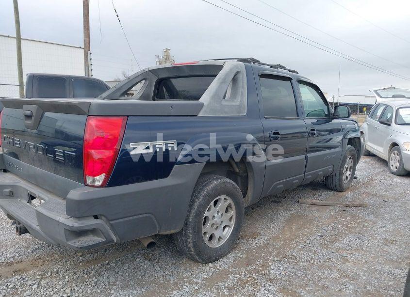 Photo 4 of 2004 Chevrolet Avalanche 1500 (VIN 3GNEC12T04G253578)