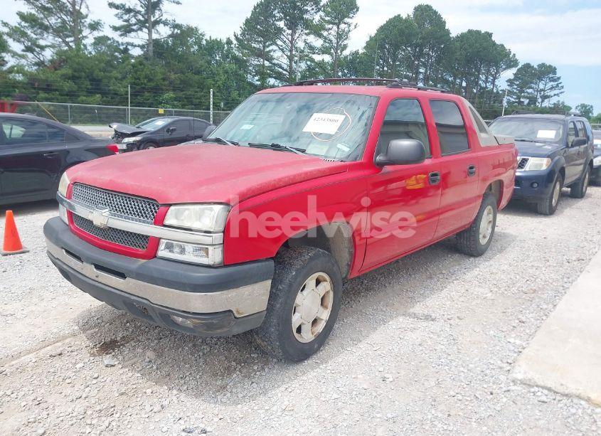 Photo 2 of 2004 Chevrolet Avalanche 1500 (VIN 3GNEC12T04G257212)