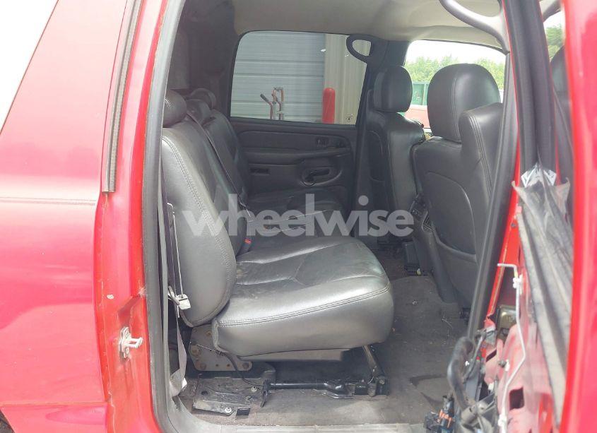 Photo 8 of 2004 Chevrolet Avalanche 1500 (VIN 3GNEC12T04G257212)