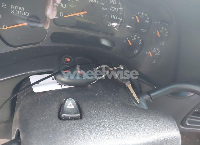 Photo 11 of 2004 Chevrolet Avalanche 1500 (VIN 3GNEC12T04G328800)