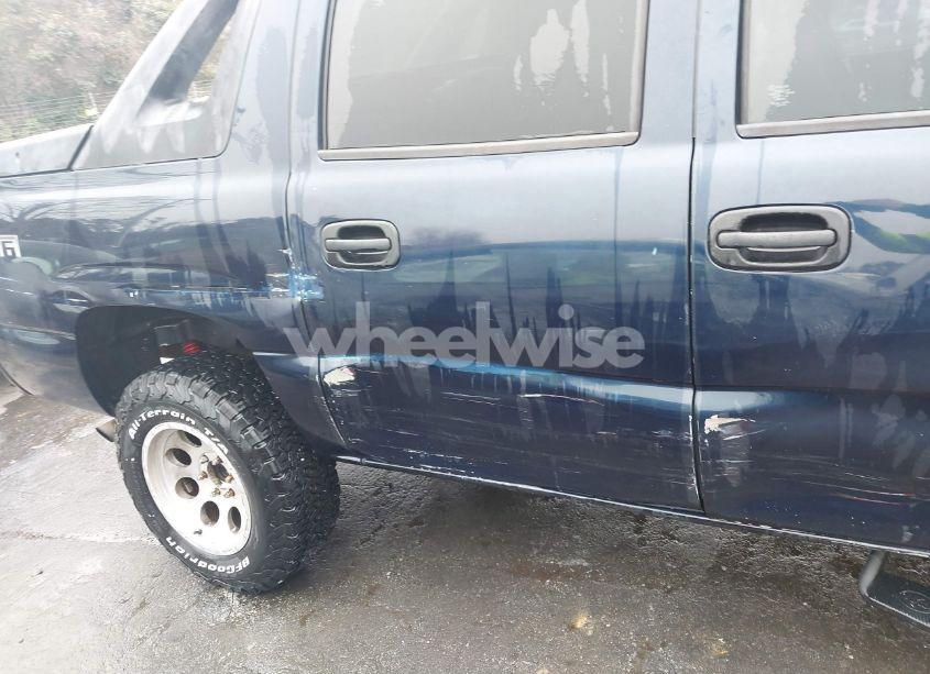 Photo 18 of 2004 Chevrolet Avalanche 1500 (VIN 3GNEC12T04G328800)