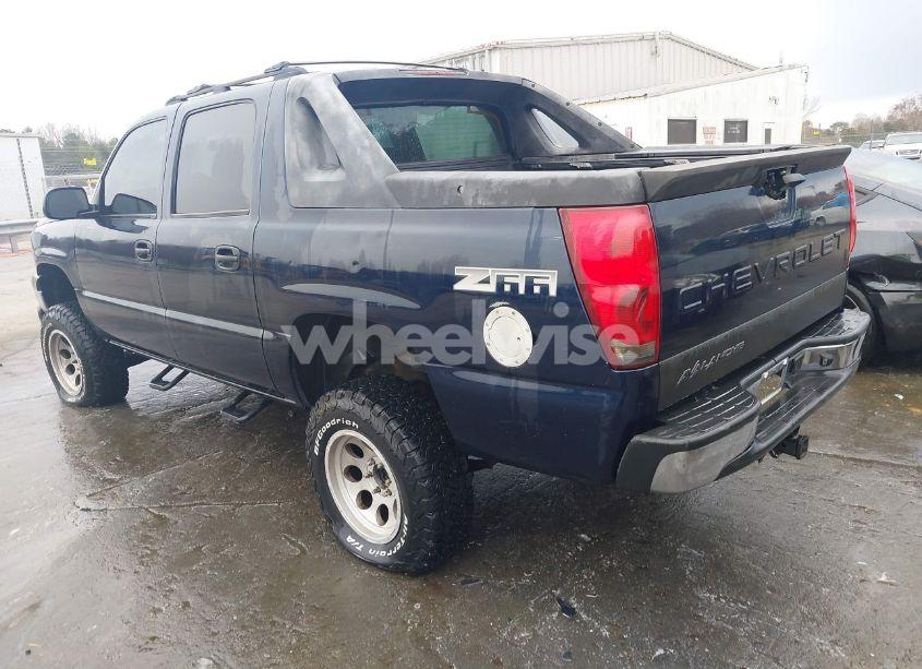 Photo 3 of 2004 Chevrolet Avalanche 1500 (VIN 3GNEC12T04G328800)