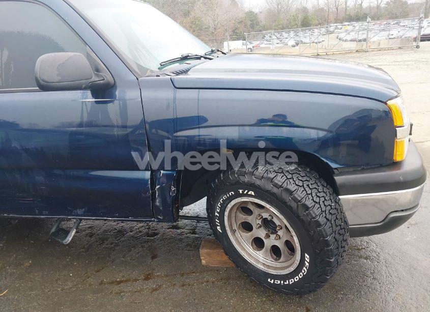 Photo 6 of 2004 Chevrolet Avalanche 1500 (VIN 3GNEC12T04G328800)