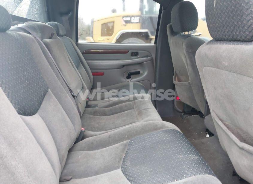 Photo 8 of 2004 Chevrolet Avalanche 1500 (VIN 3GNEC12T04G328800)