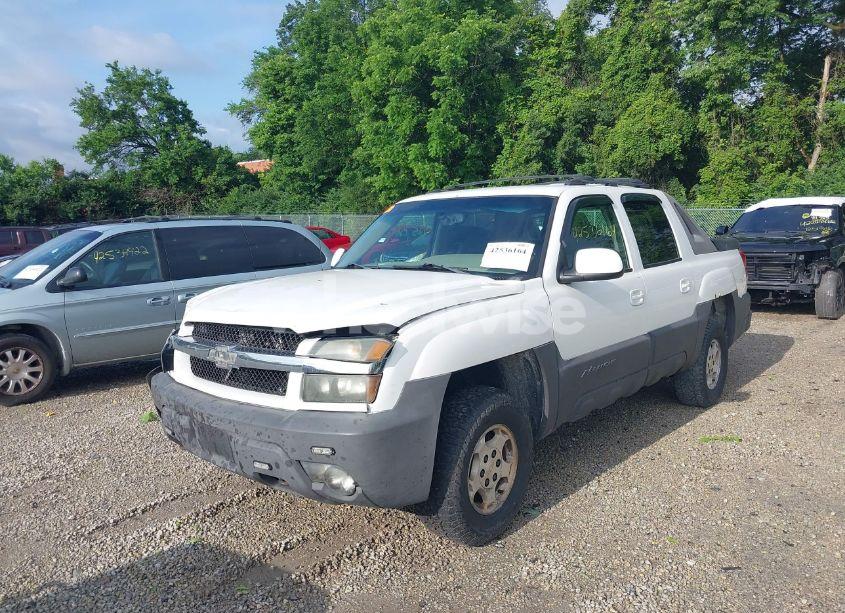 Photo 2 of 2004 Chevrolet Avalanche 1500 (VIN 3GNEC12T04G343801)