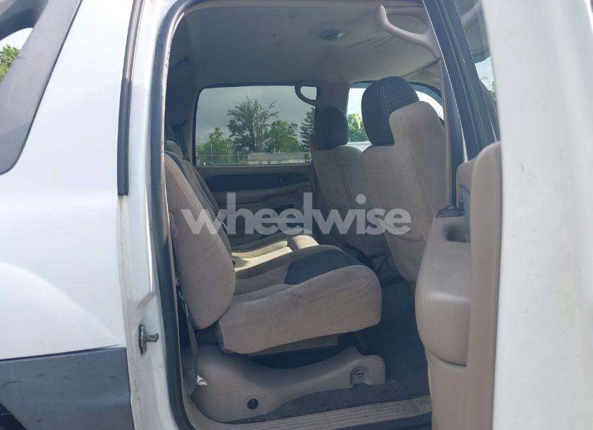 Photo 8 of 2004 Chevrolet Avalanche 1500 (VIN 3GNEC12T04G343801)