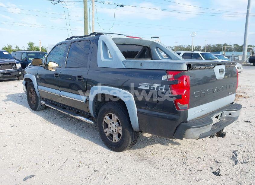Photo 3 of 2004 Chevrolet Avalanche 1500 (VIN 3GNEC12T24G162652)