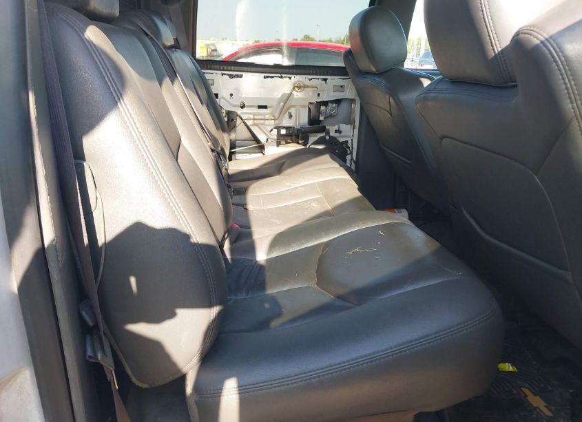 Photo 8 of 2004 Chevrolet Avalanche 1500 (VIN 3GNEC12T34G124170)