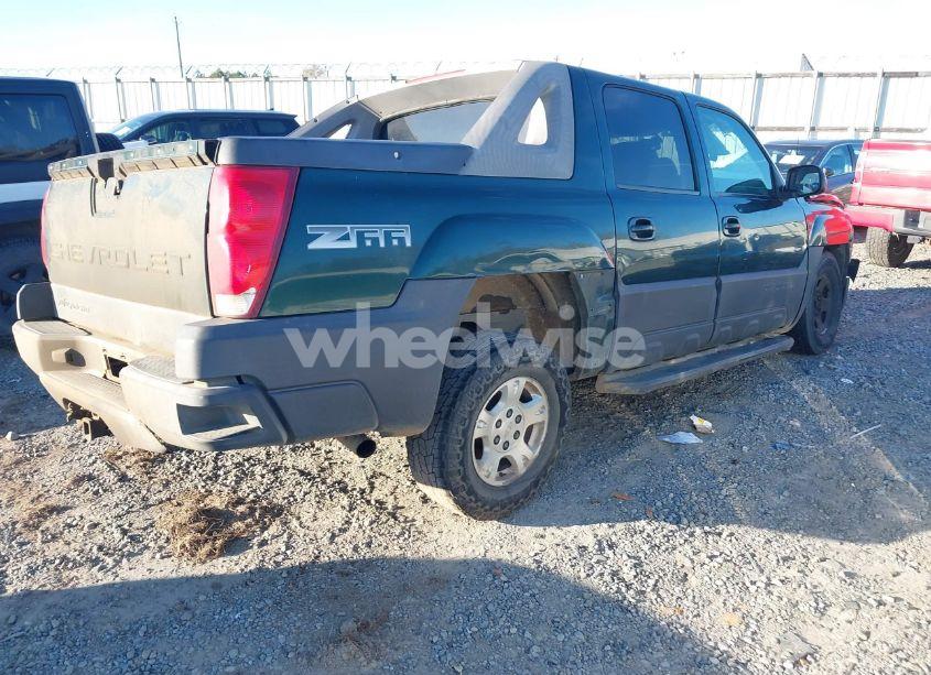 Photo 4 of 2004 Chevrolet Avalanche 1500 (VIN 3GNEC12T54G111792)