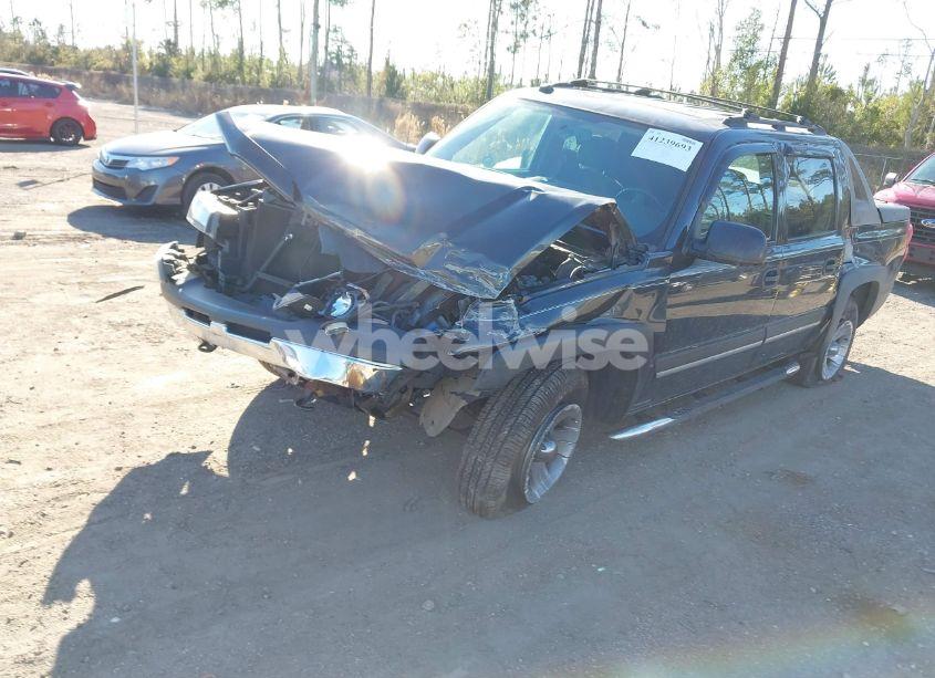Photo 2 of 2004 Chevrolet Avalanche 1500 (VIN 3GNEC12T54G227378)