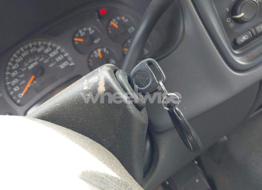 Photo 11 of 2004 Chevrolet Avalanche 1500 (VIN 3GNEC12T54G234377)