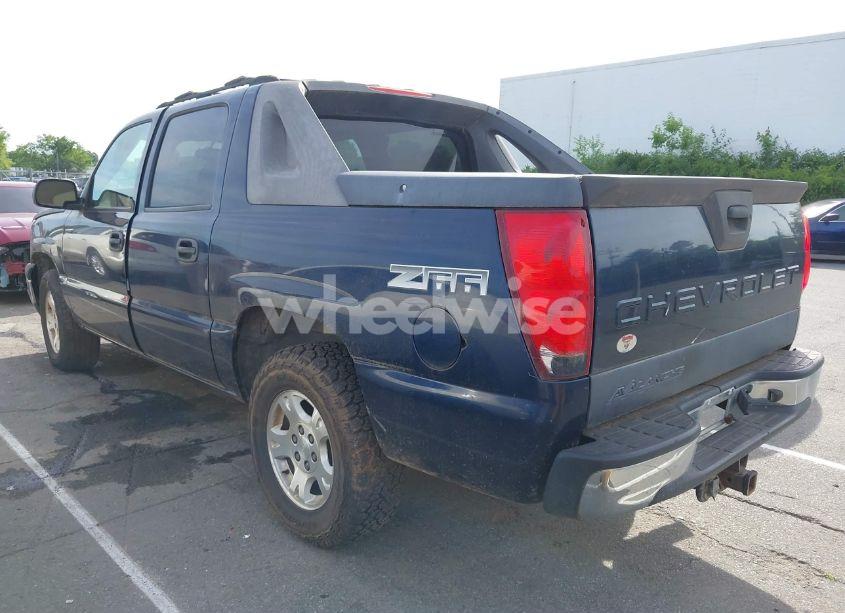 Photo 3 of 2004 Chevrolet Avalanche 1500 (VIN 3GNEC12T54G234377)
