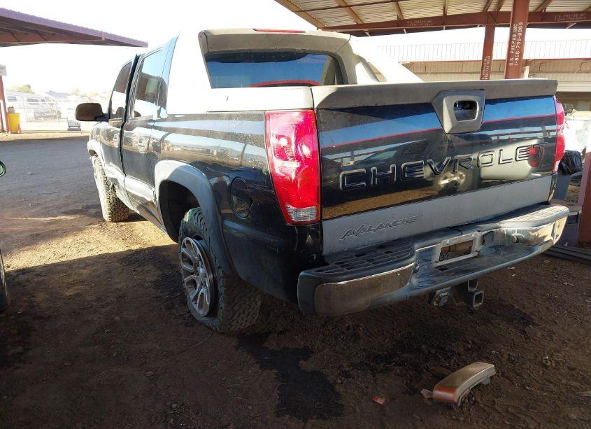 Photo 3 of 2004 Chevrolet Avalanche 1500 (VIN 3GNEC12T64G276671)