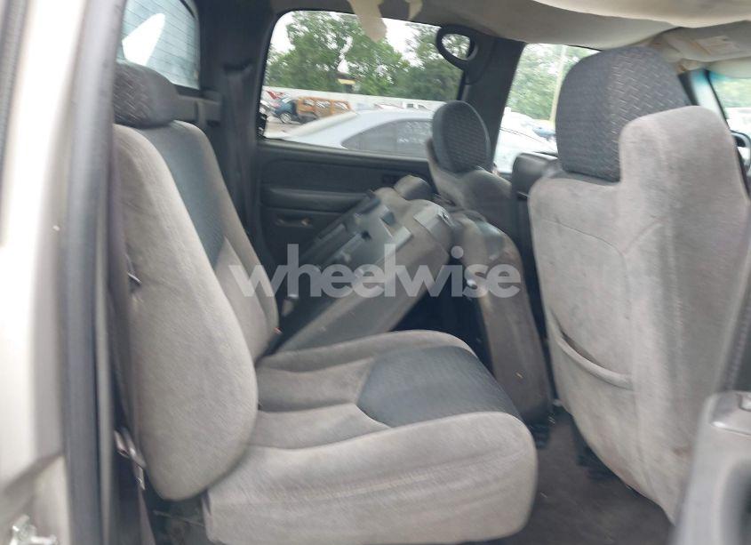 Photo 8 of 2004 Chevrolet Avalanche 1500 (VIN 3GNEC12T64G338246)