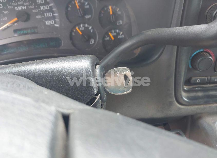 Photo 11 of 2004 Chevrolet Avalanche 1500 (VIN 3GNEC12T84G293729)