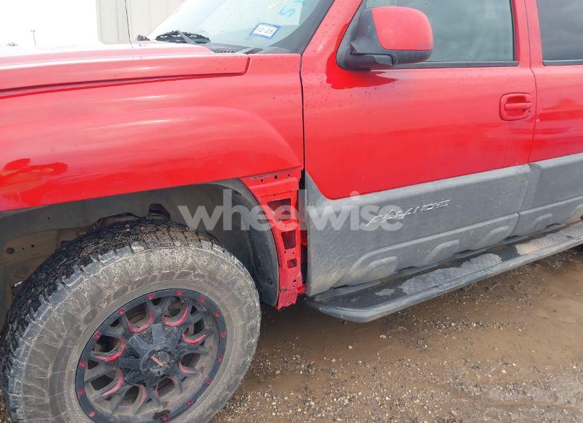 Photo 6 of 2004 Chevrolet Avalanche 1500 (VIN 3GNEC12T84G293729)