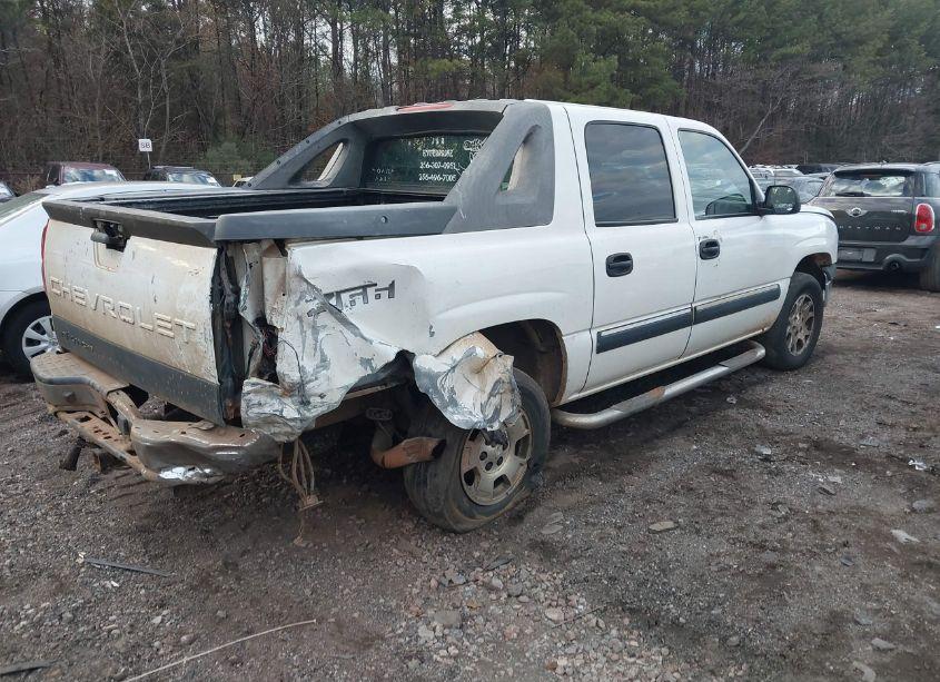 Photo 4 of 2004 Chevrolet Avalanche 1500 (VIN 3GNEC12T94G105865)