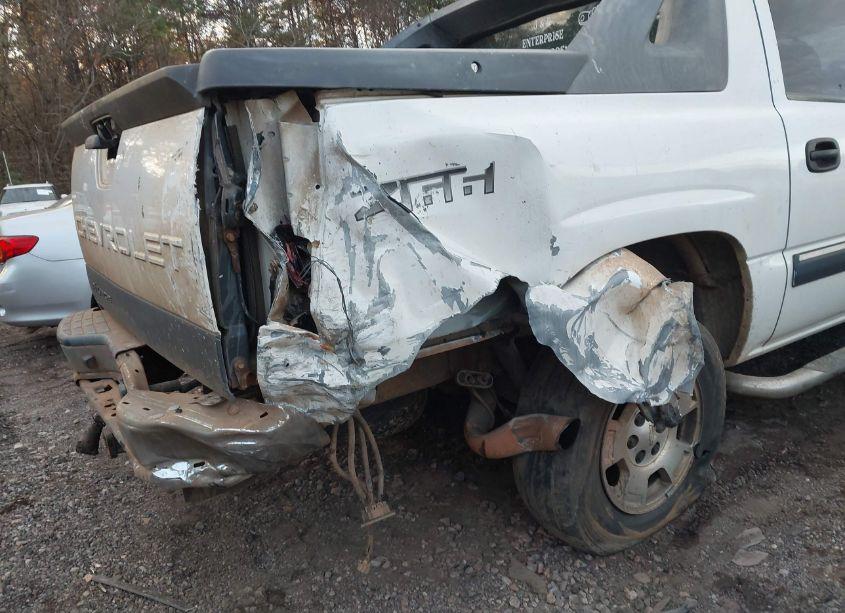 Photo 6 of 2004 Chevrolet Avalanche 1500 (VIN 3GNEC12T94G105865)