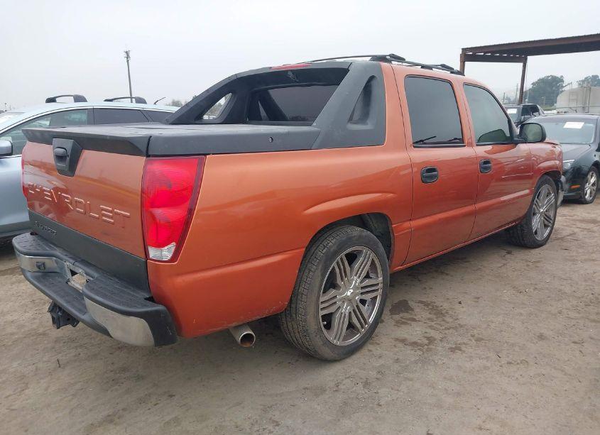 Photo 4 of 2004 Chevrolet Avalanche 1500 (VIN 3GNEC12T94G229859)