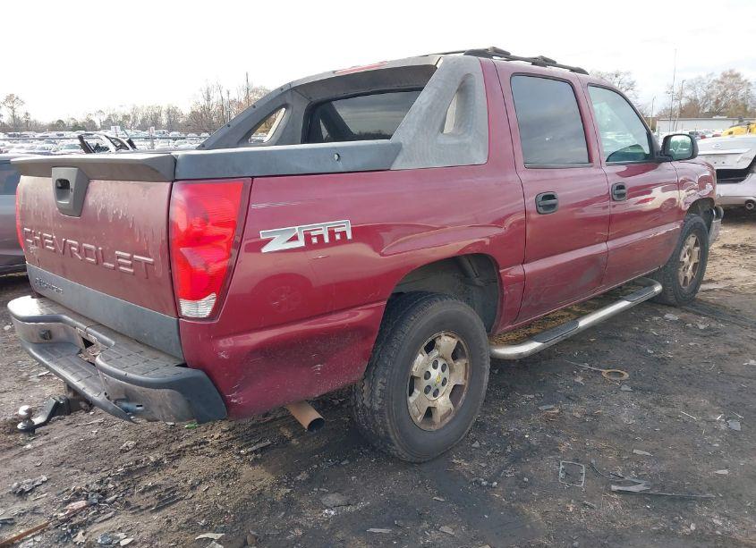 Photo 4 of 2004 Chevrolet Avalanche 1500 (VIN 3GNEC12T94G269911)