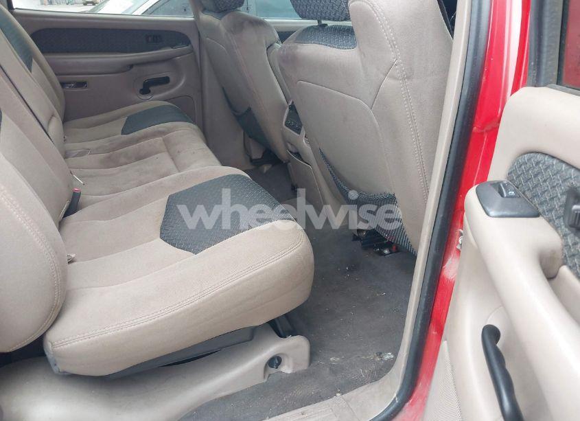 Photo 8 of 2004 Chevrolet Avalanche 1500 (VIN 3GNEC12TX4G225044)