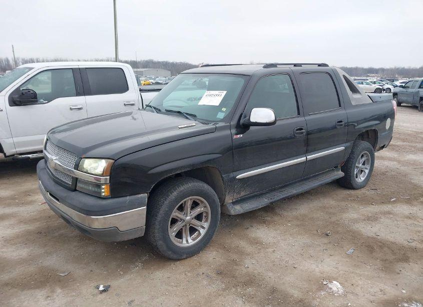Photo 2 of 2004 Chevrolet Avalanche 1500 (VIN 3GNEC12TX4G326794)