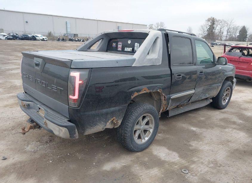 Photo 4 of 2004 Chevrolet Avalanche 1500 (VIN 3GNEC12TX4G326794)