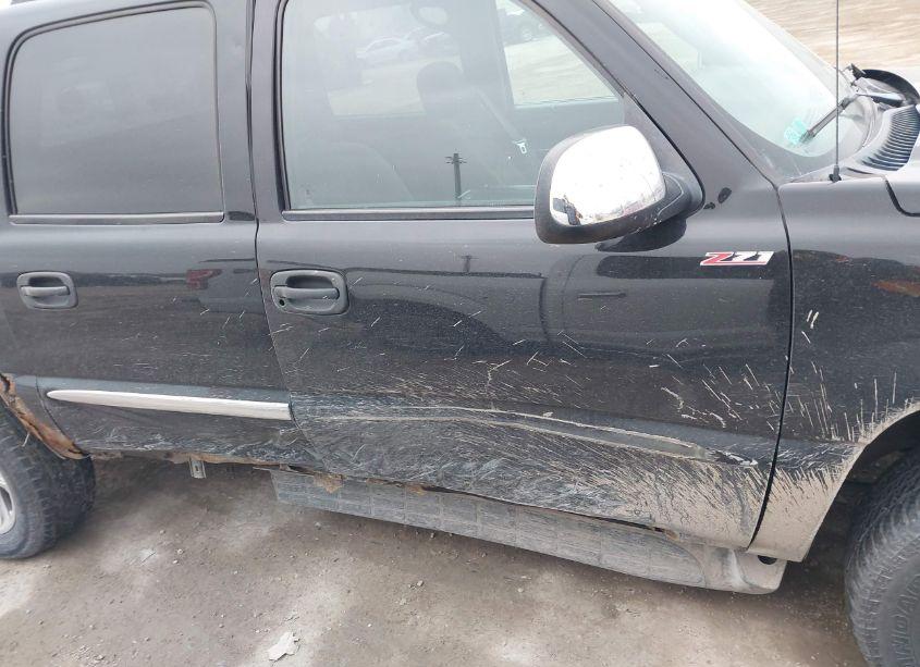 Photo 6 of 2004 Chevrolet Avalanche 1500 (VIN 3GNEC12TX4G326794)