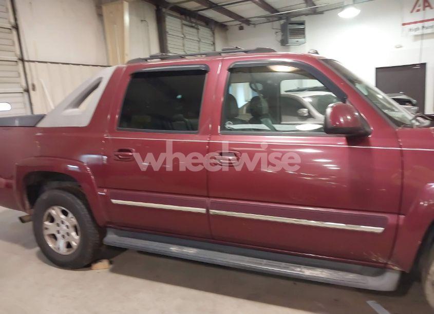 Photo 13 of 2005 Chevrolet Avalanche 1500 Z66 (VIN 3GNEC12Z05G190729)