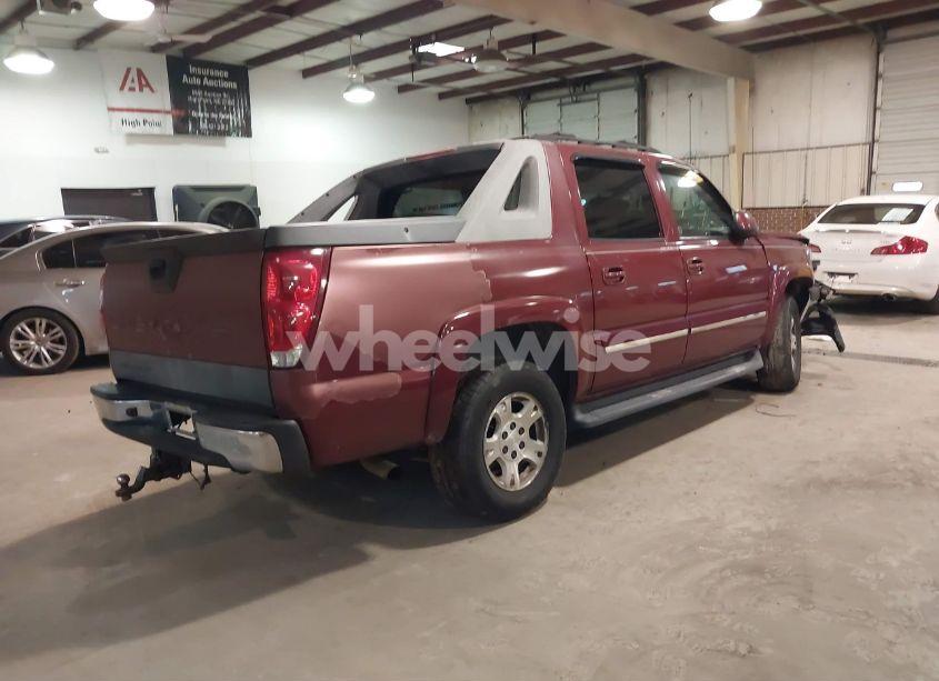 Photo 4 of 2005 Chevrolet Avalanche 1500 Z66 (VIN 3GNEC12Z05G190729)
