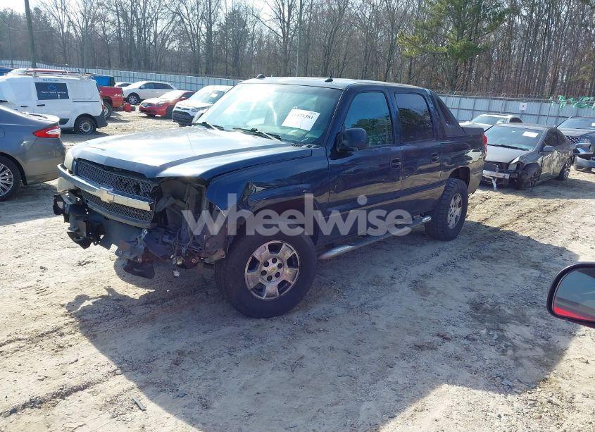 Photo 2 of 2005 Chevrolet Avalanche 1500 Z66 (VIN 3GNEC12Z25G212827)