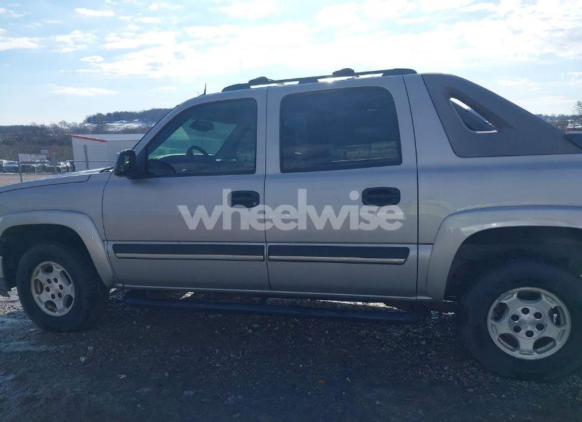 Photo 14 of 2005 Chevrolet Avalanche 1500 LS (VIN 3GNEC12Z45G270924)