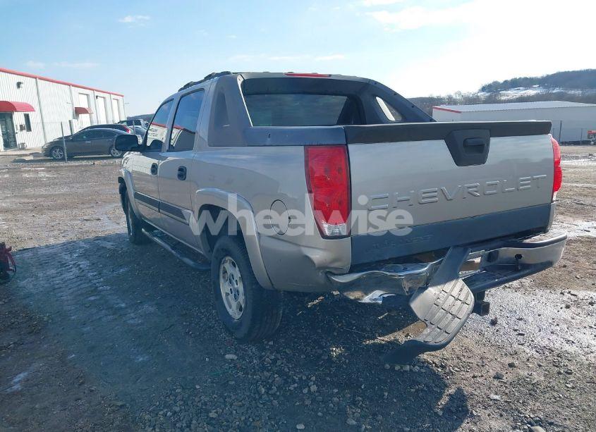 Photo 3 of 2005 Chevrolet Avalanche 1500 LS (VIN 3GNEC12Z45G270924)