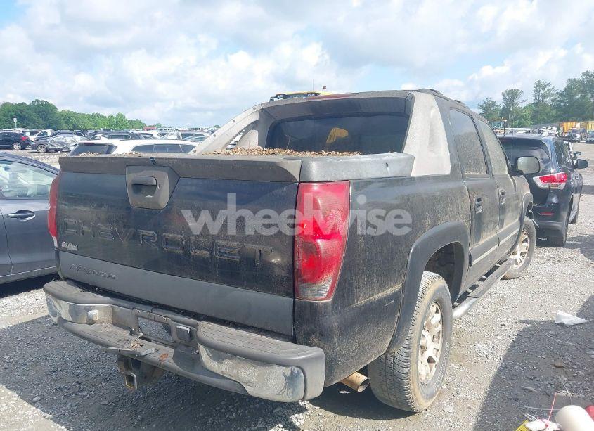 Photo 4 of 2005 Chevrolet Avalanche 1500 Z66 (VIN 3GNEC12Z95G104401)