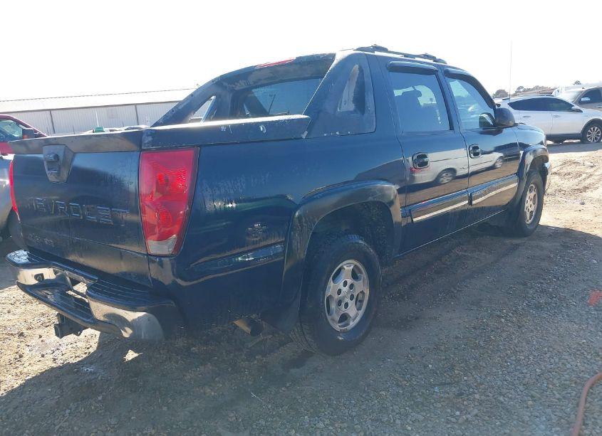 Photo 4 of 2005 Chevrolet Avalanche 1500 LS (VIN 3GNEC12Z95G294099)
