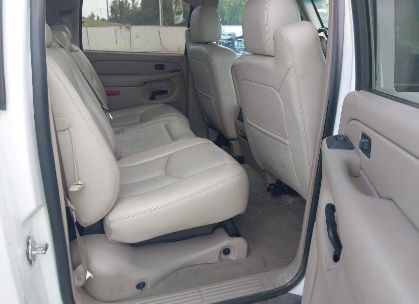 Photo 8 of 2005 Chevrolet Avalanche 1500 Z66 (VIN 3GNEC12ZX5G155888)