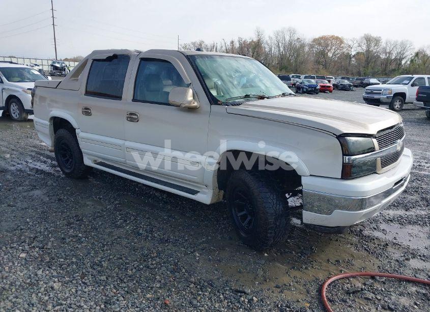 2005 Chevrolet Avalanche 1500 LT (VIN 3GNEC12ZX5G159682) main photo