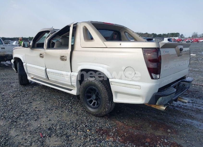 Photo 3 of 2005 Chevrolet Avalanche 1500 LT (VIN 3GNEC12ZX5G159682)