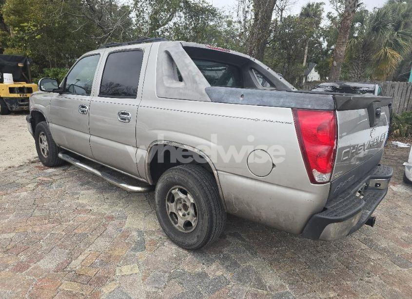Photo 3 of 2005 Chevrolet Avalanche 1500 LS (VIN 3GNEC12ZX5G295455)