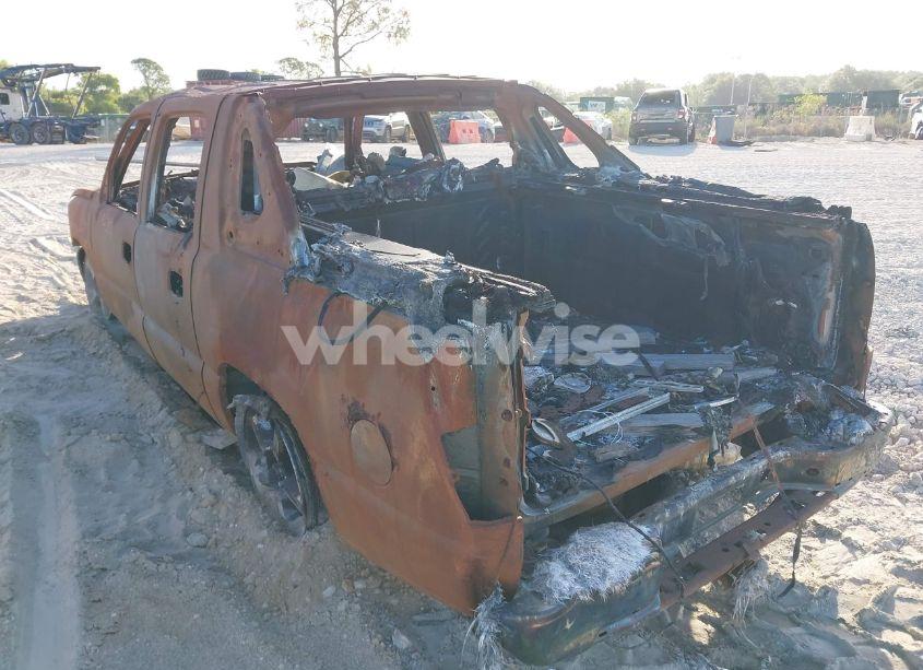 Photo 3 of 2006 Chevrolet Avalanche 1500 Z66 (VIN 3GNEC12ZX6G177407)